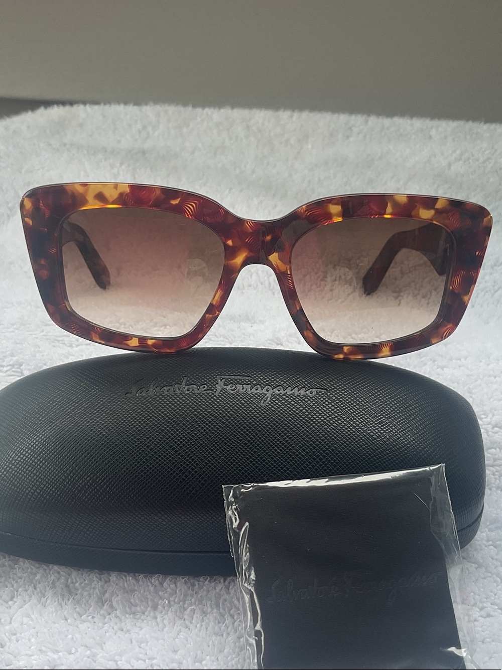Salvatore Ferragamo Tortoiseshell Frame Sunglasses with Brown Gradient Lenses